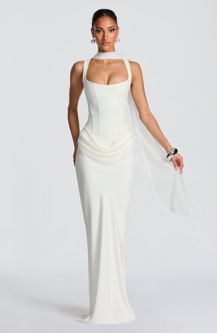 Luna · Vestito maxi con scollo quadrato